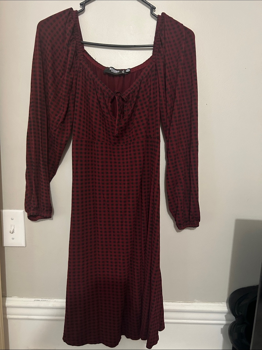 Missguided Burgundy Checked Long Sleeve Midi Dress with Tie Neck